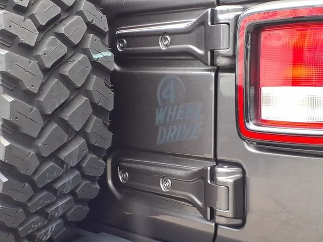 Used 2021 Gray Jeep Willys 4x4 image 8