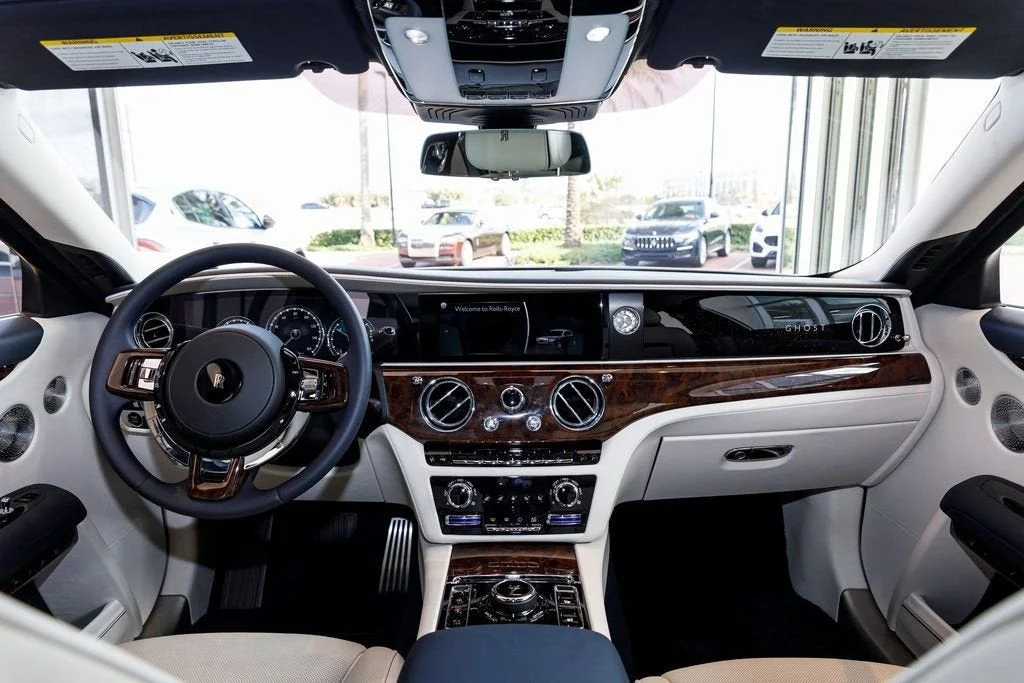 Used 2021 Midnight Sapphire Rolls-Royce  image 39