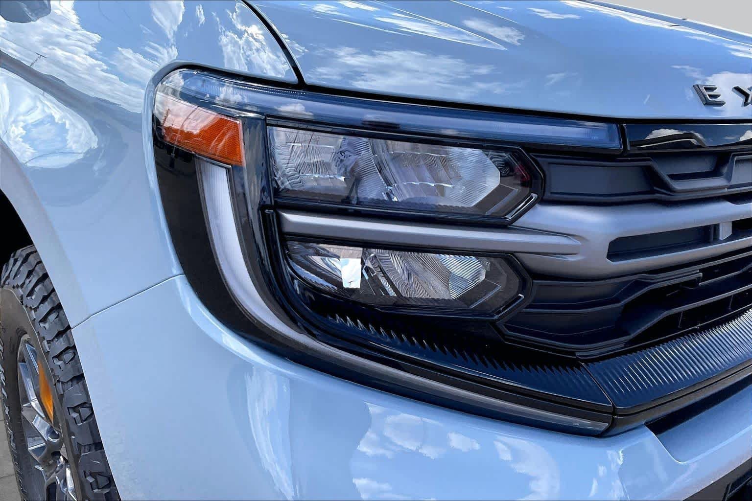 New 2027 Glacier Gray Metallic Tri-Coat Ford Tremor® image 13