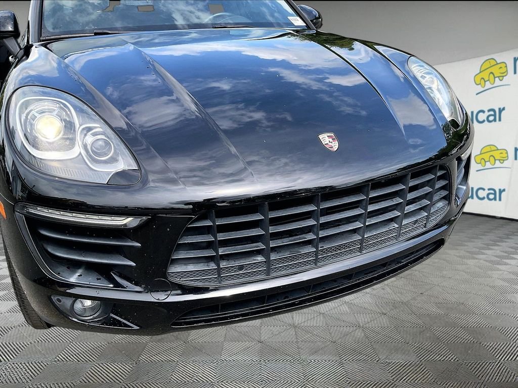 Used 2018 Black Porsche Base image 31