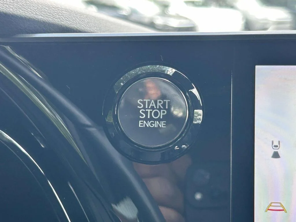 Used 2023 Black Lexus 350 Luxury image 15