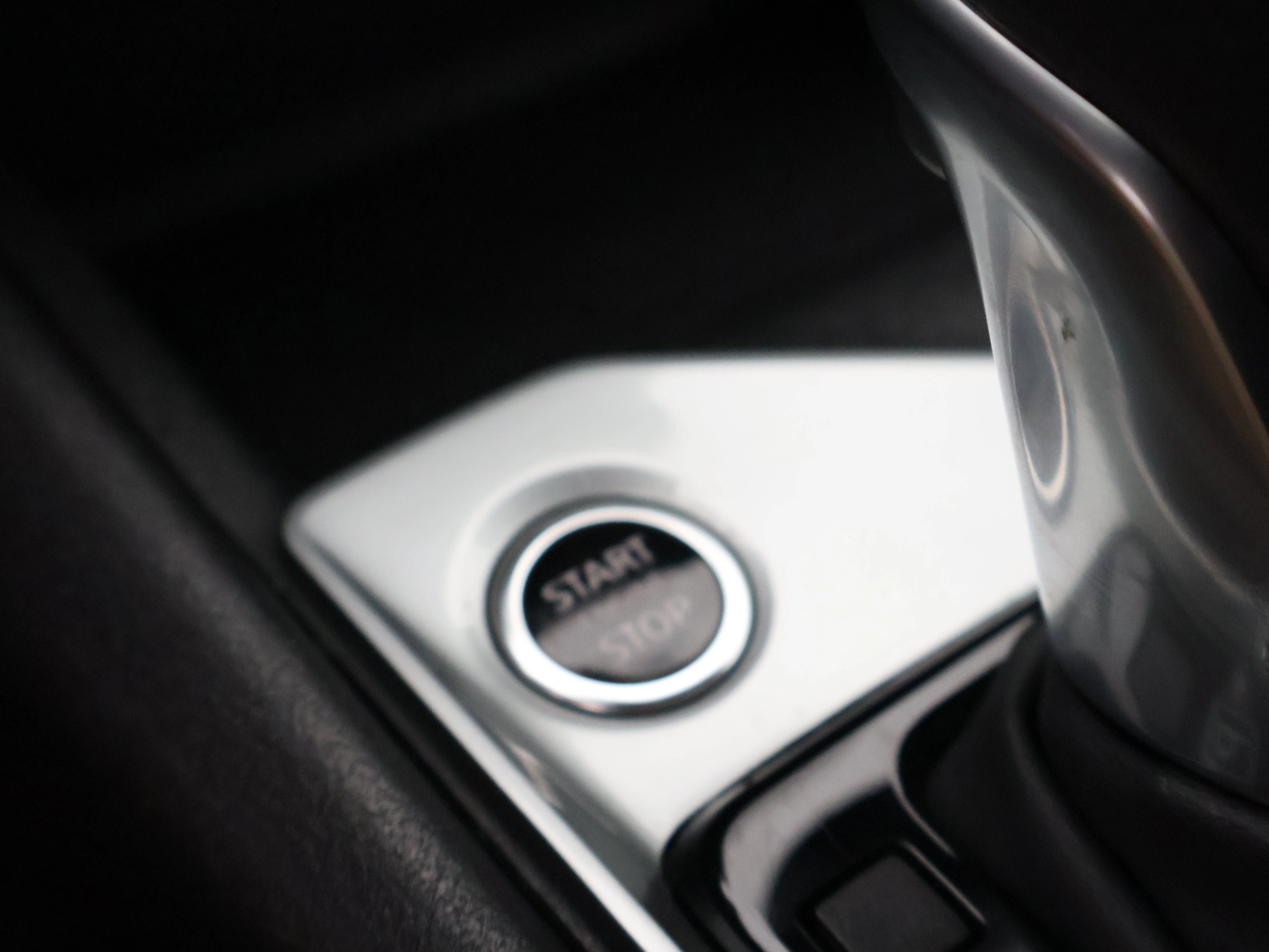 Used 2025 Gun Metallic Nissan SV image 29