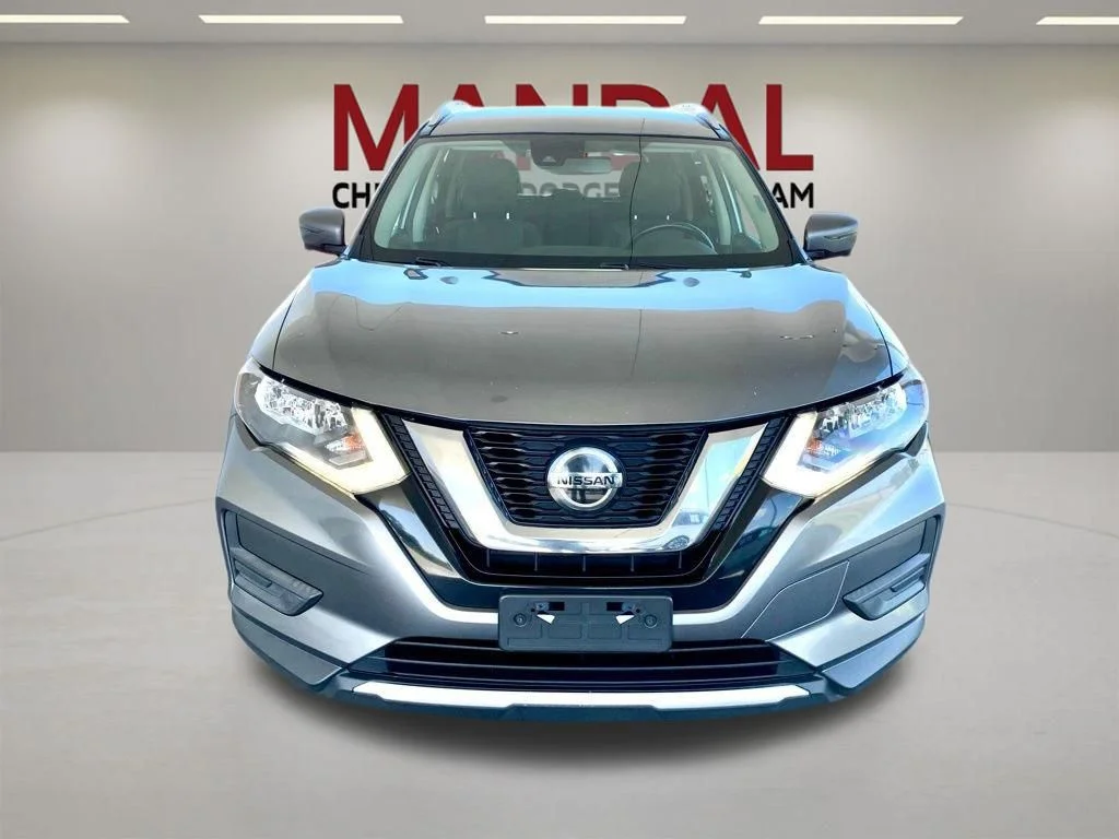 Used 2020 Nissan Rogue SV with VIN JN8AT2MT5LW031133 for sale in D'Iberville, MS
