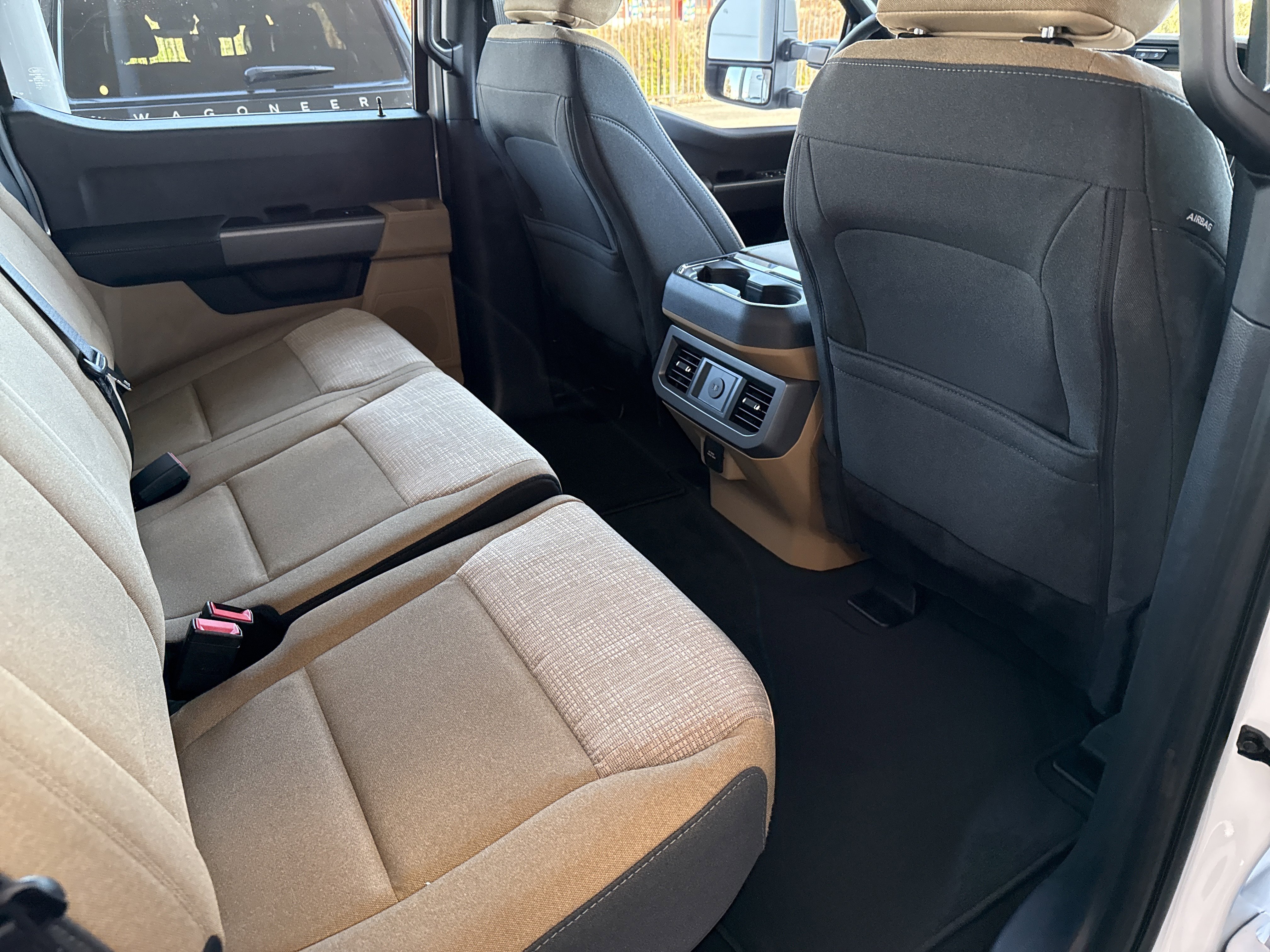 2026 Ford F-350 Super Duty XLT - Photo 13