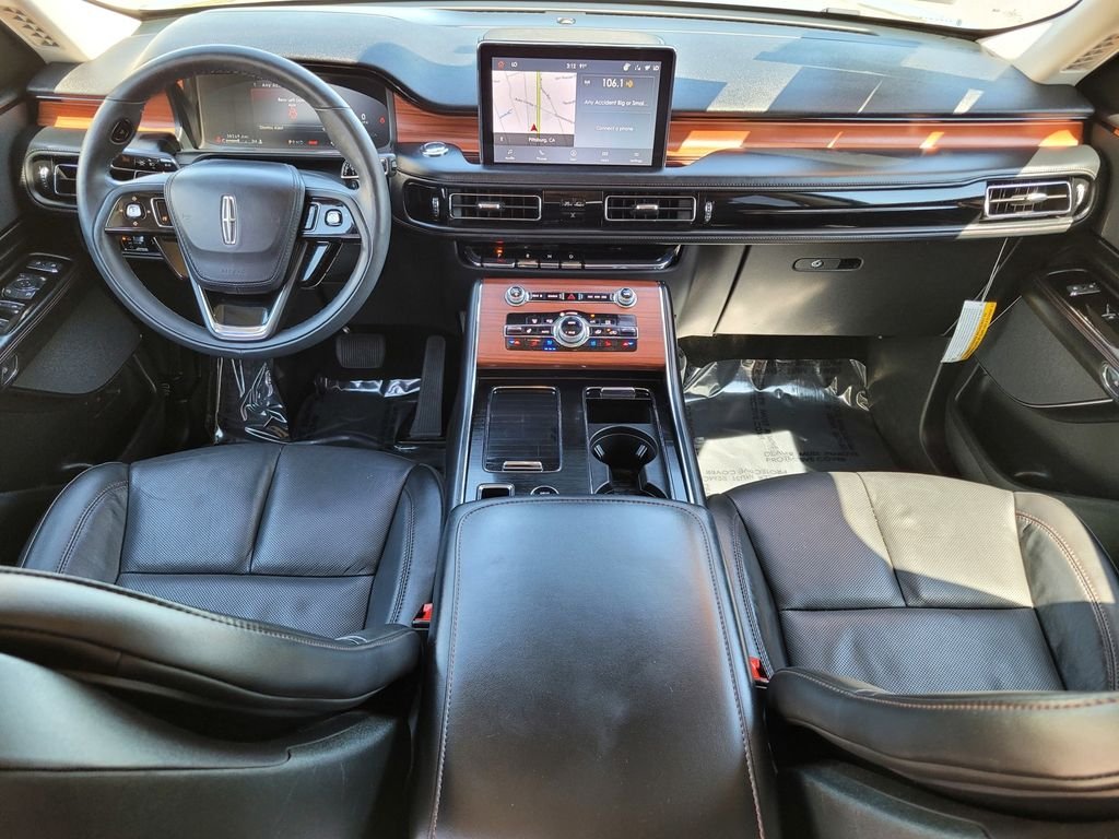 Used 2023 Black Lincoln Reserve image 13