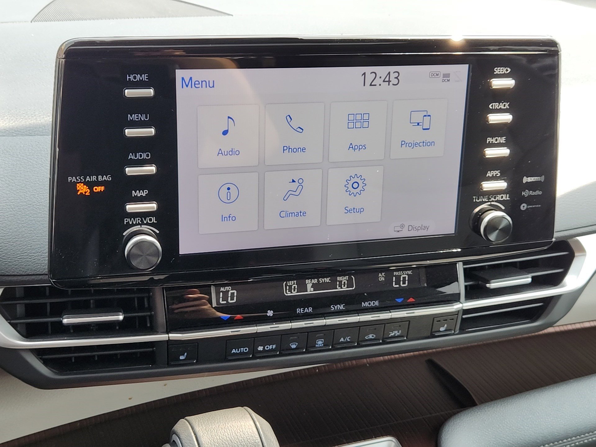 2023 Toyota Sienna XLE - Photo 15