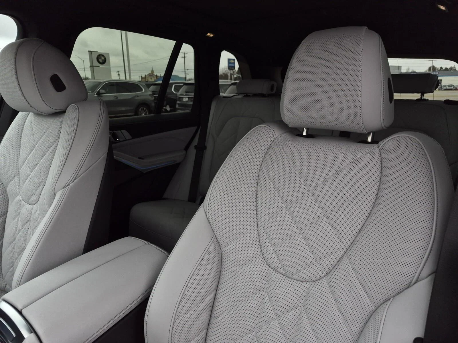 2026 BMW X5 50e - Photo 30