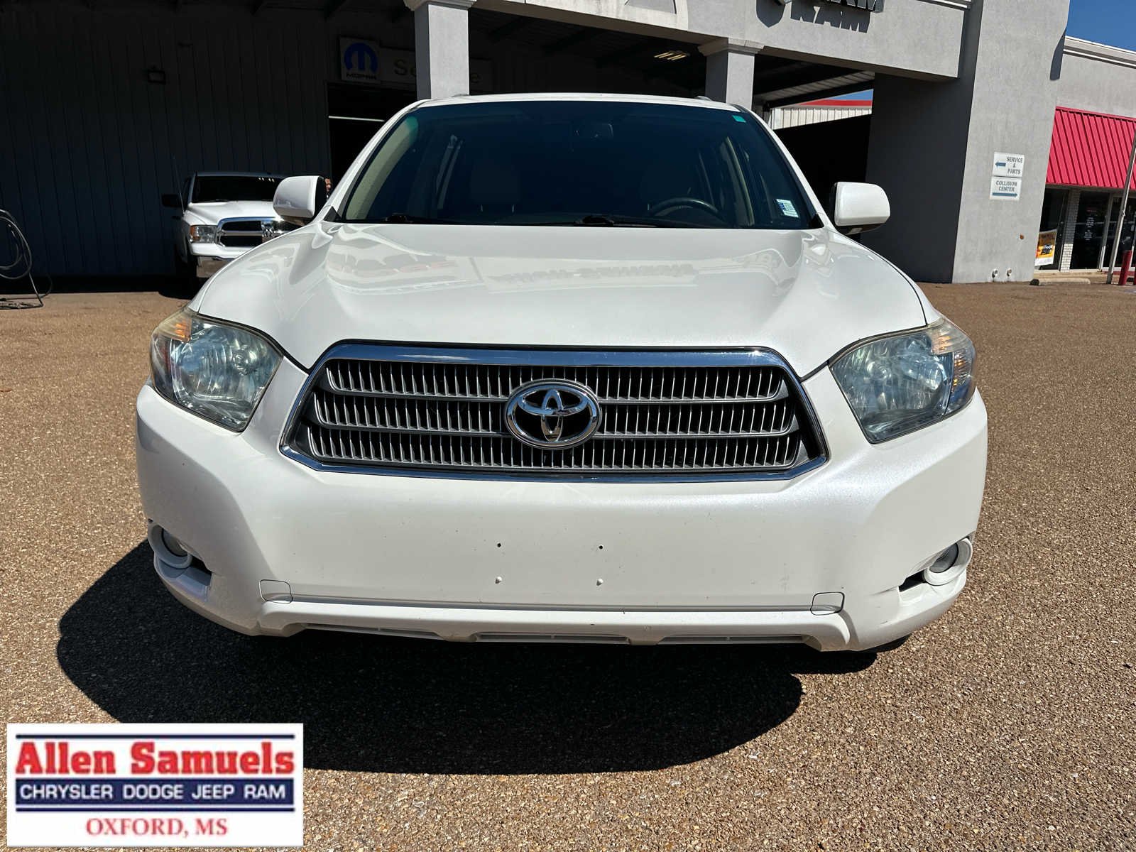Used 2010 Blizzard Pearl Toyota Limited w/3rd Row image 9