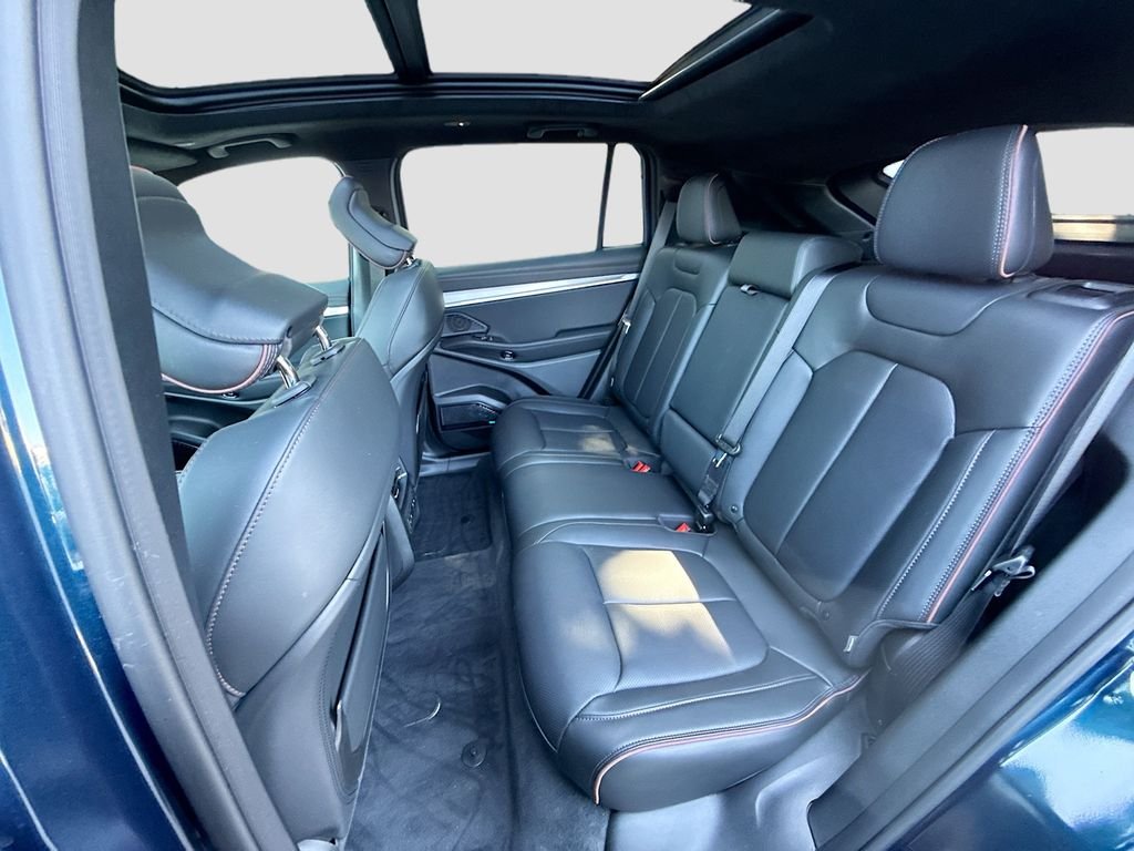 Used 2024 Fathom Blue Pearlcoat Jeep Launch Edition image 26