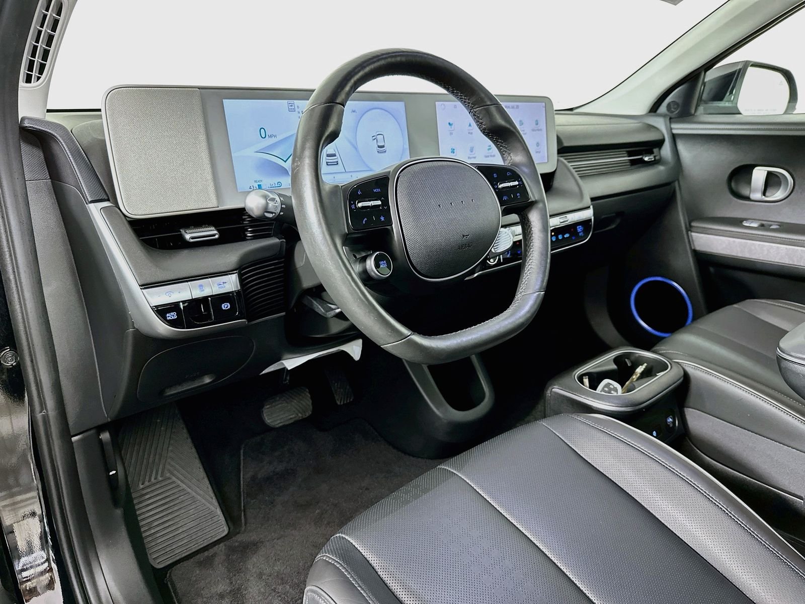 Used 2023 Abyss Black Hyundai SEL image 10