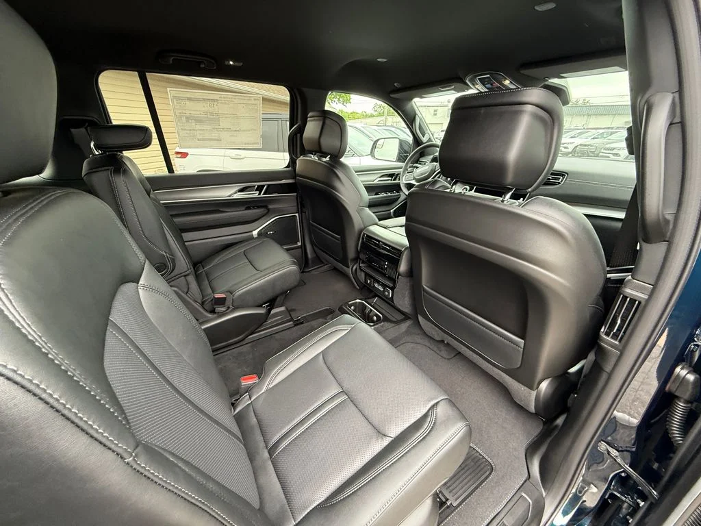 New 2026 Blue Jeep Limited Altitude image 11