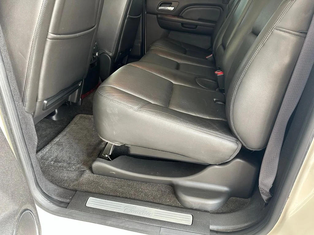 Used 2013 White Cadillac Premium image 25