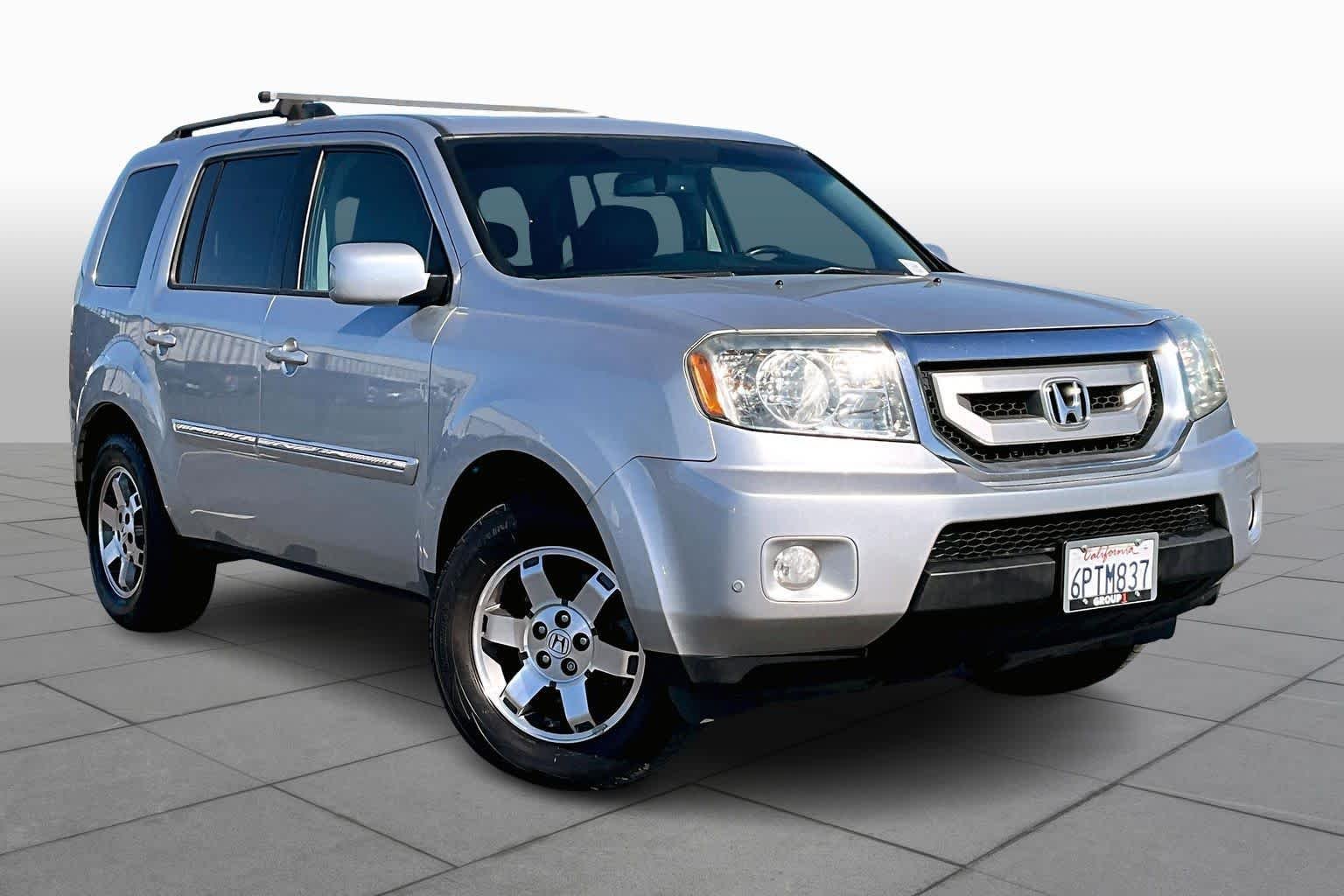 Used 2011 Honda Pilot Touring with VIN 5FNYF3H92BB033236 for sale in Sacramento, CA