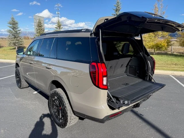 New 2027 Gray Ford Tremor image 10