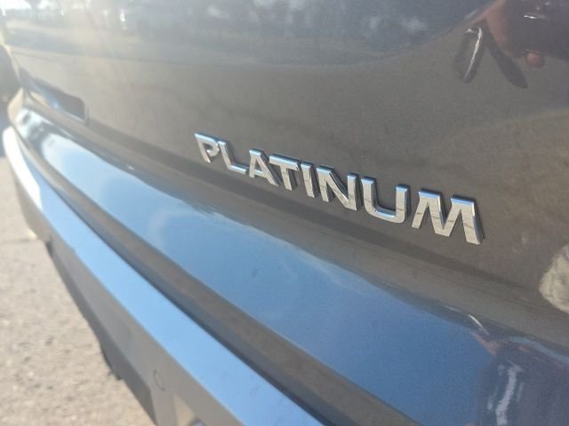Used 2025 Gray Nissan Platinum image 5