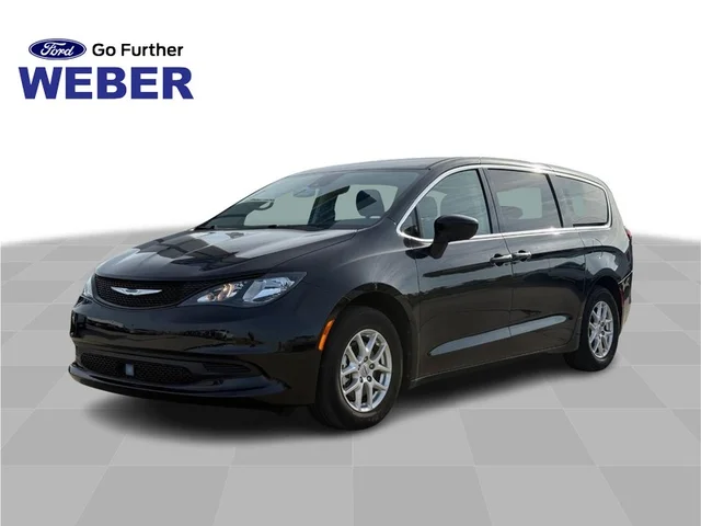 2023 Chrysler Voyager LX FWD