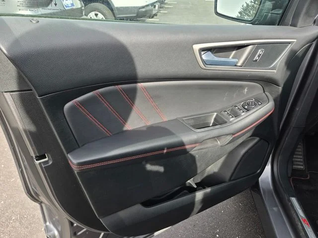 Used 2024 Carbonized Gray Metallic Ford ST Line image 37