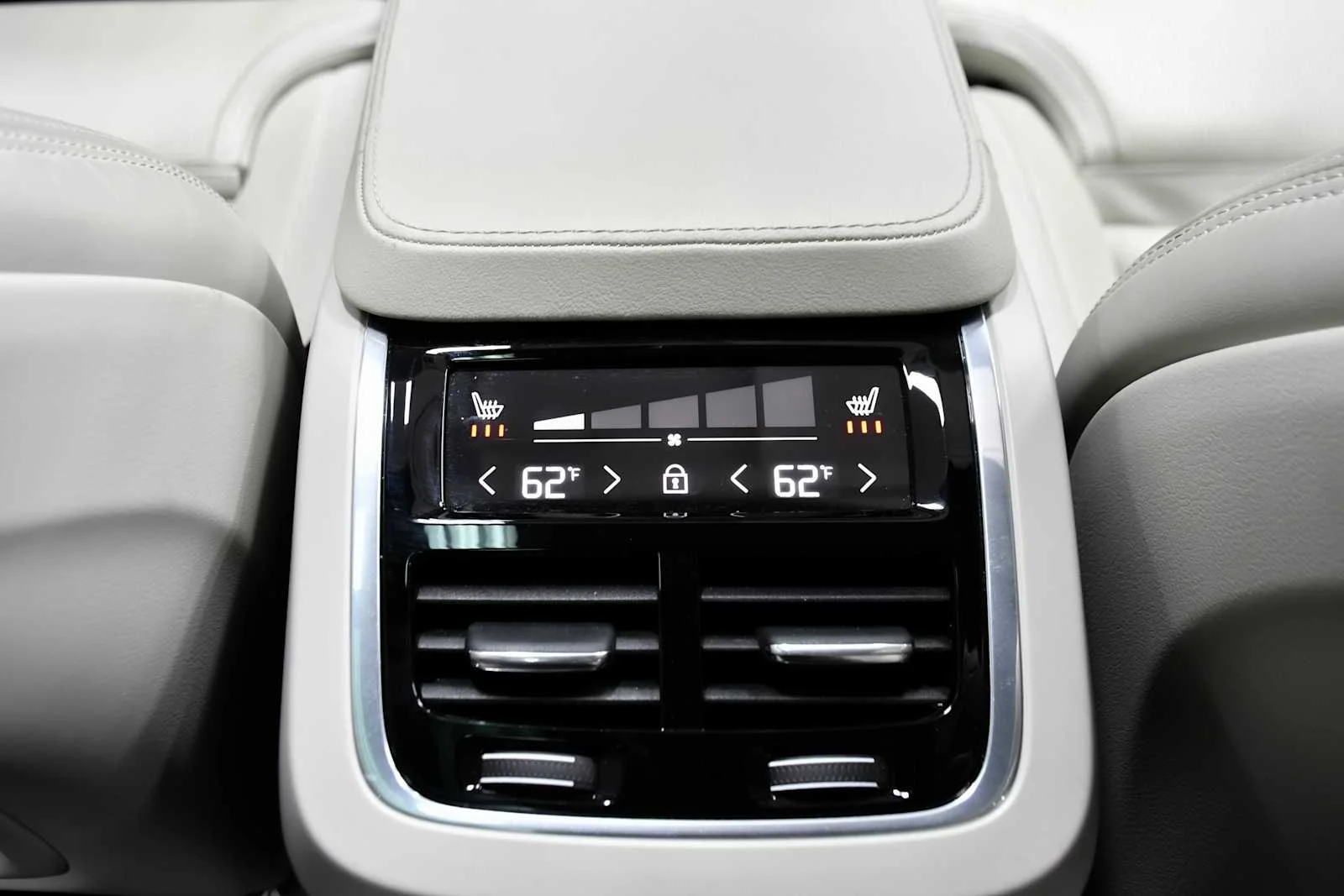 Used 2025 Bright Dusk Metallic Volvo Ultra image 22