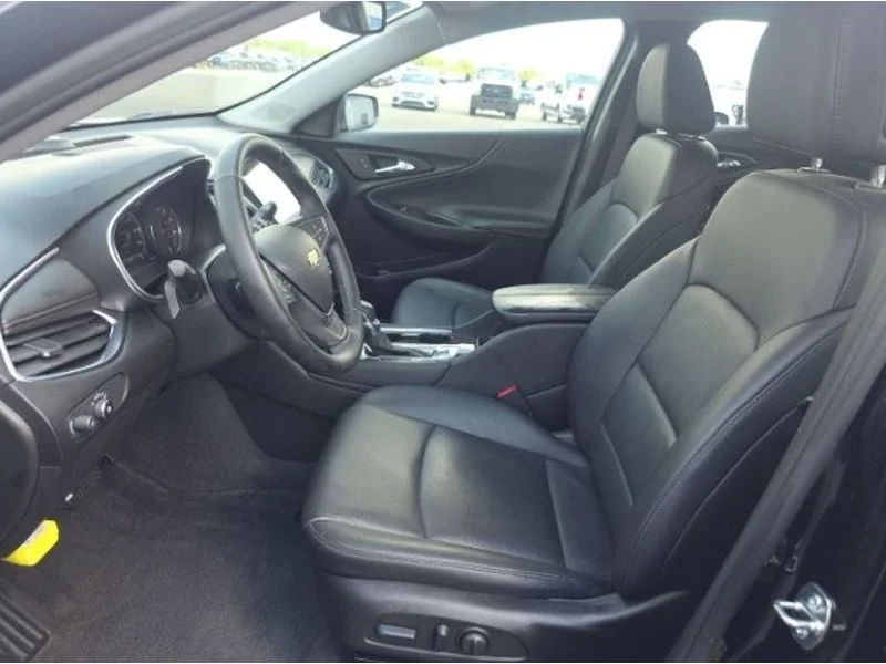 Used 2023 Mosaic Black Metallic Chevrolet LT image 5