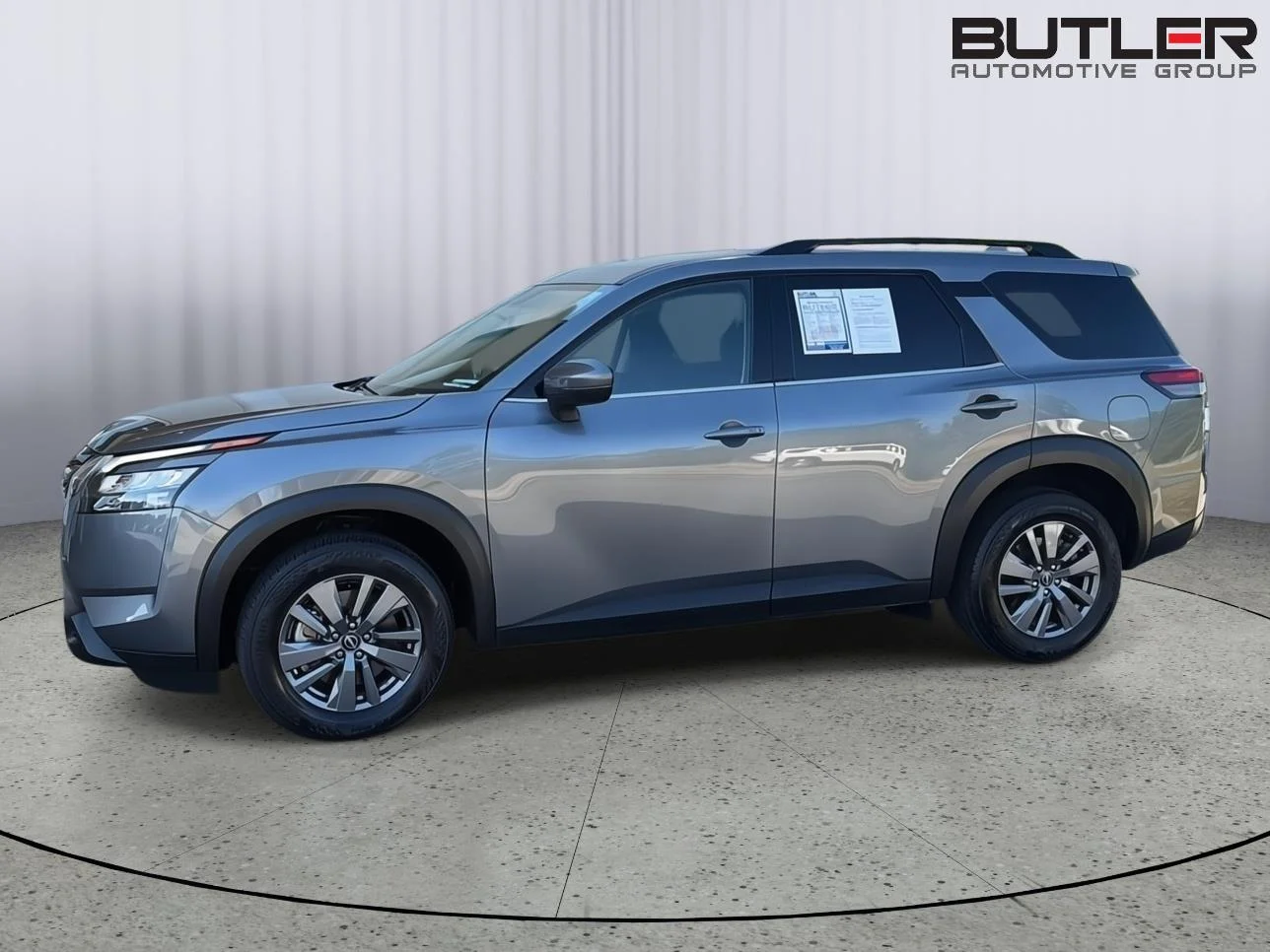 Used 2025 Gun Metallic Nissan SV image 3