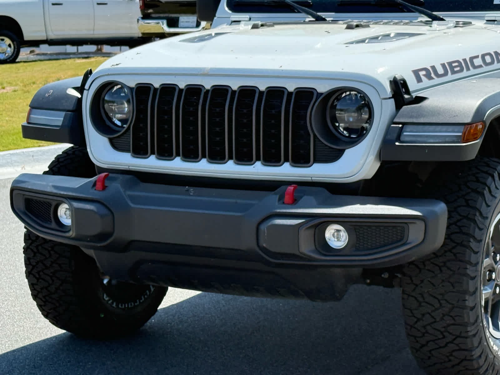 Certified Used 2025 Bright White Clearcoat Jeep Rubicon image 9