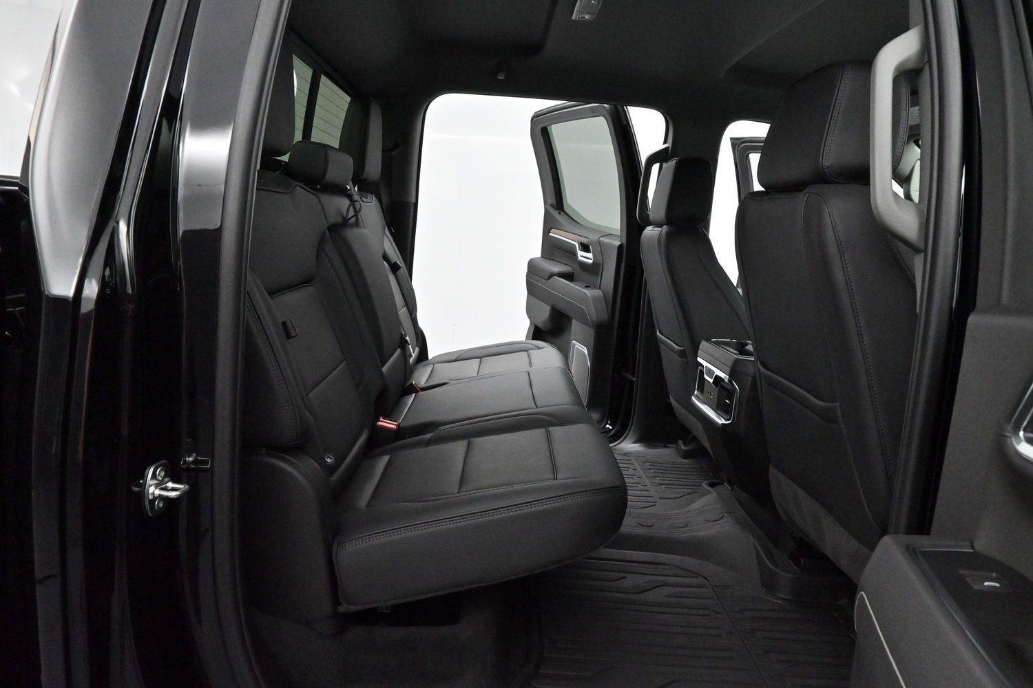 Used 2025 Onyx Black GMC Denali image 36