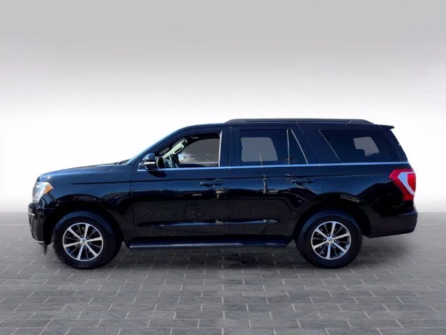 Used 2018 Black Ford XLT image 4