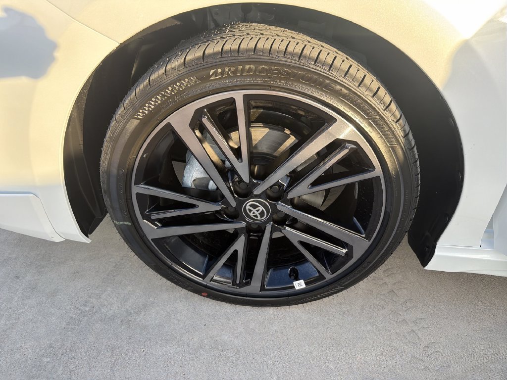 2026 Toyota Camry XSE - Photo 32