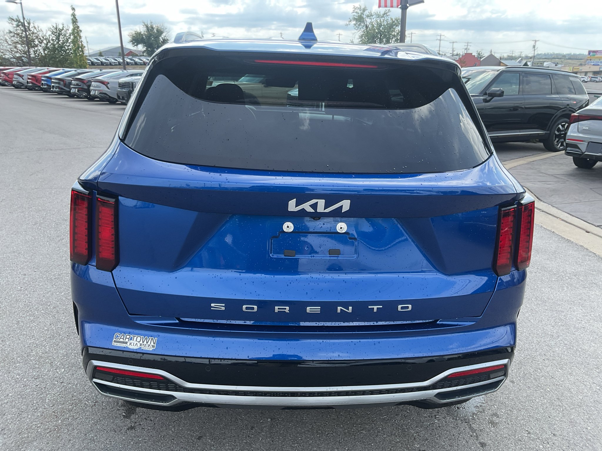 Used 2022 Sapphire Blue Kia S image 8