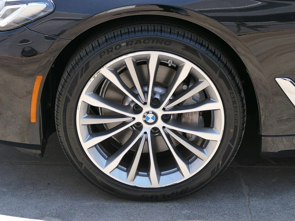 Used 2023 Black BMW 530i image 8