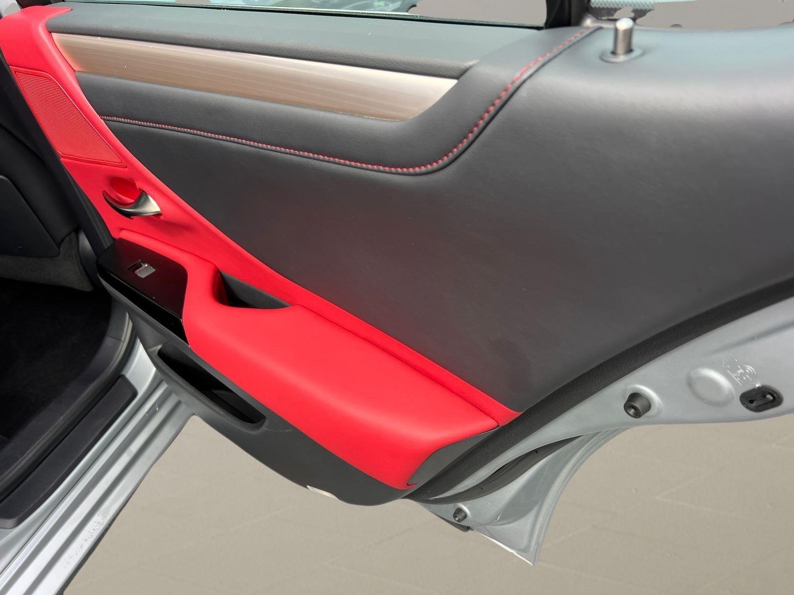 2022 Lexus ES F SPORT - Photo 17