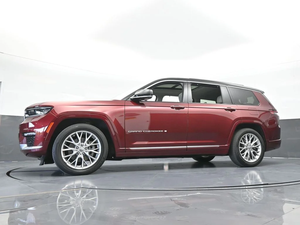 Used 2023 Velvet Red Pearlcoat Jeep Summit image 65