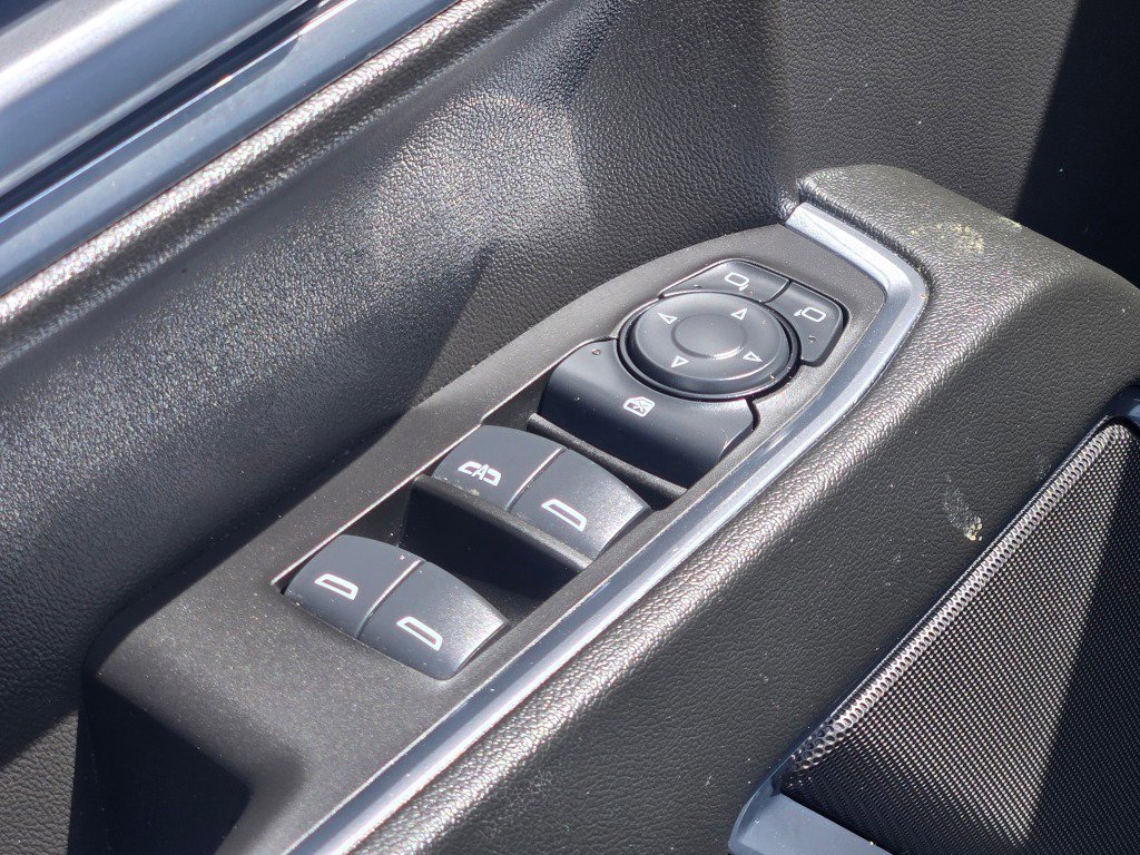 2025 Chevrolet Silverado 1500 LT - Photo 22