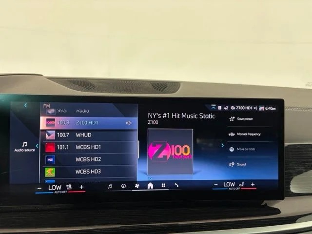 Used 2024 Skyscraper Grey Metallic BMW xDrive40i image 15