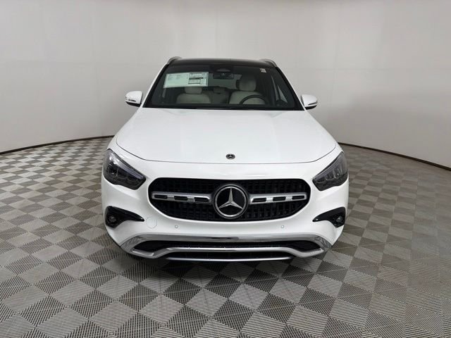 New 2026 Polar White Mercedes-Benz GLA 250 image 2
