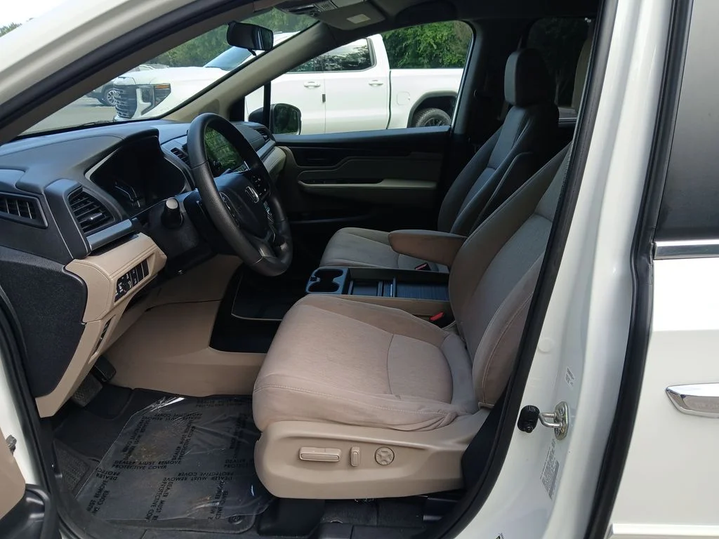 Used 2020  Honda EX image 19
