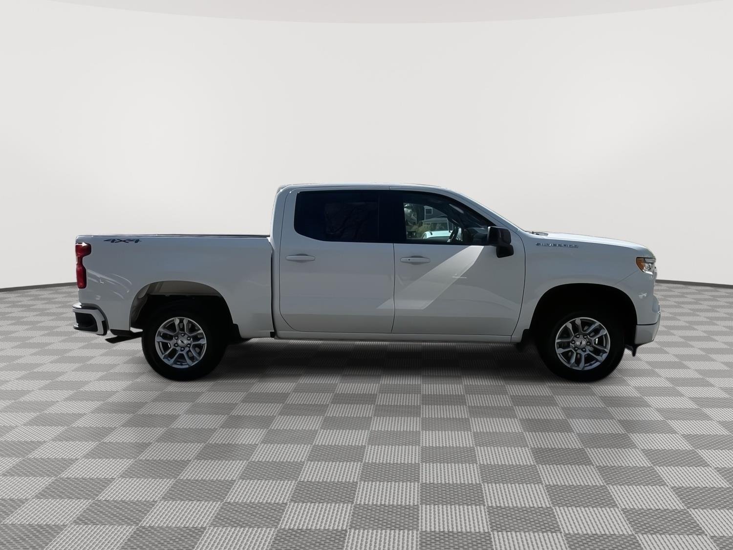 Used 2026 Summit White Chevrolet RST image 5