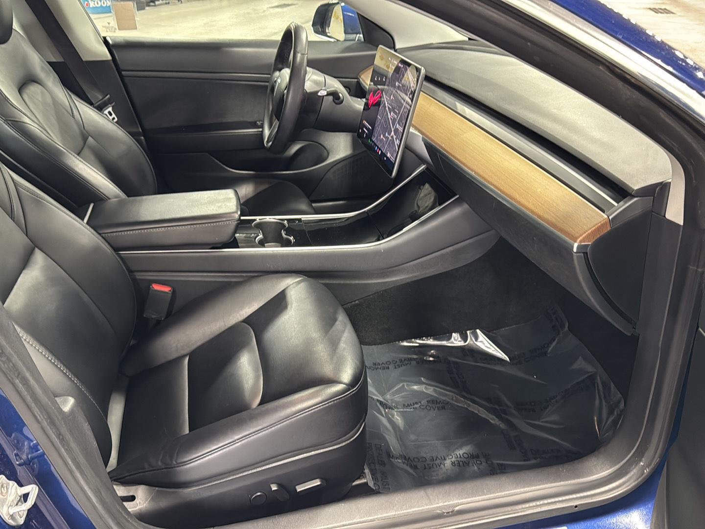 Used 2020 Pearl White Multi-Coat Tesla Standard Range image 18