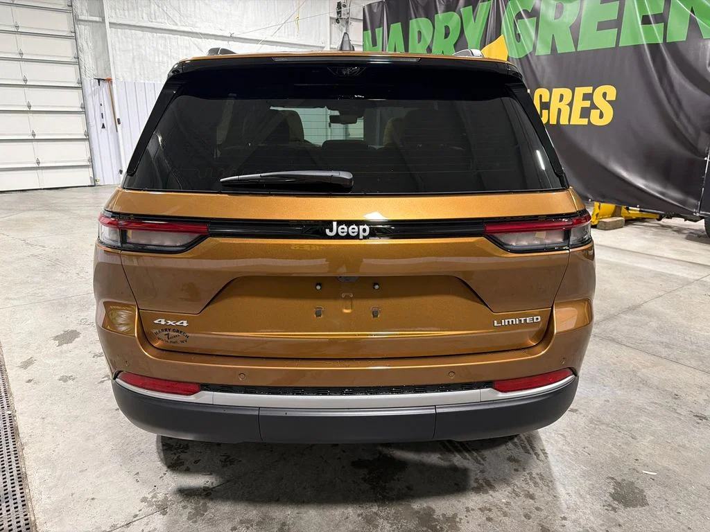 New 2026 Copper Shino Metallic Clear-Coat Exterior Paint Jeep Limited image 7