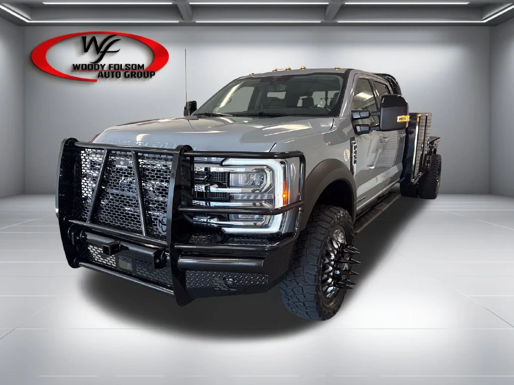 New 2026 Glacier Gray Metallic Tri-Coat Ford F-450® LARIAT® image 3
