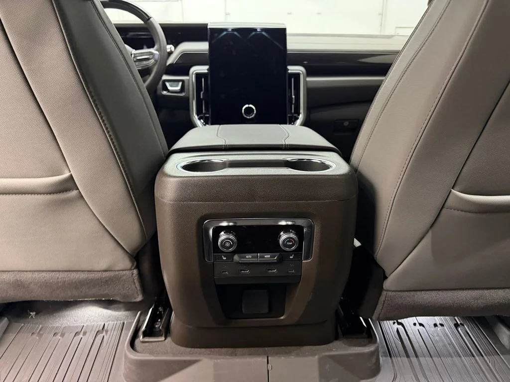 Used 2026 Summit White GMC Elevation image 28