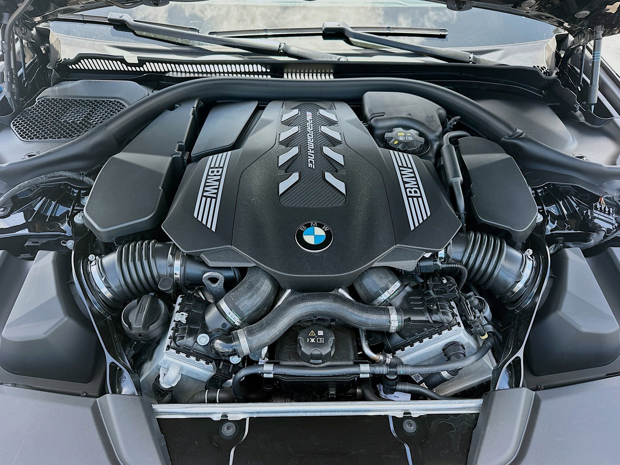 Used 2023 Black Sapphire Metallic BMW M550i xDrive image 26