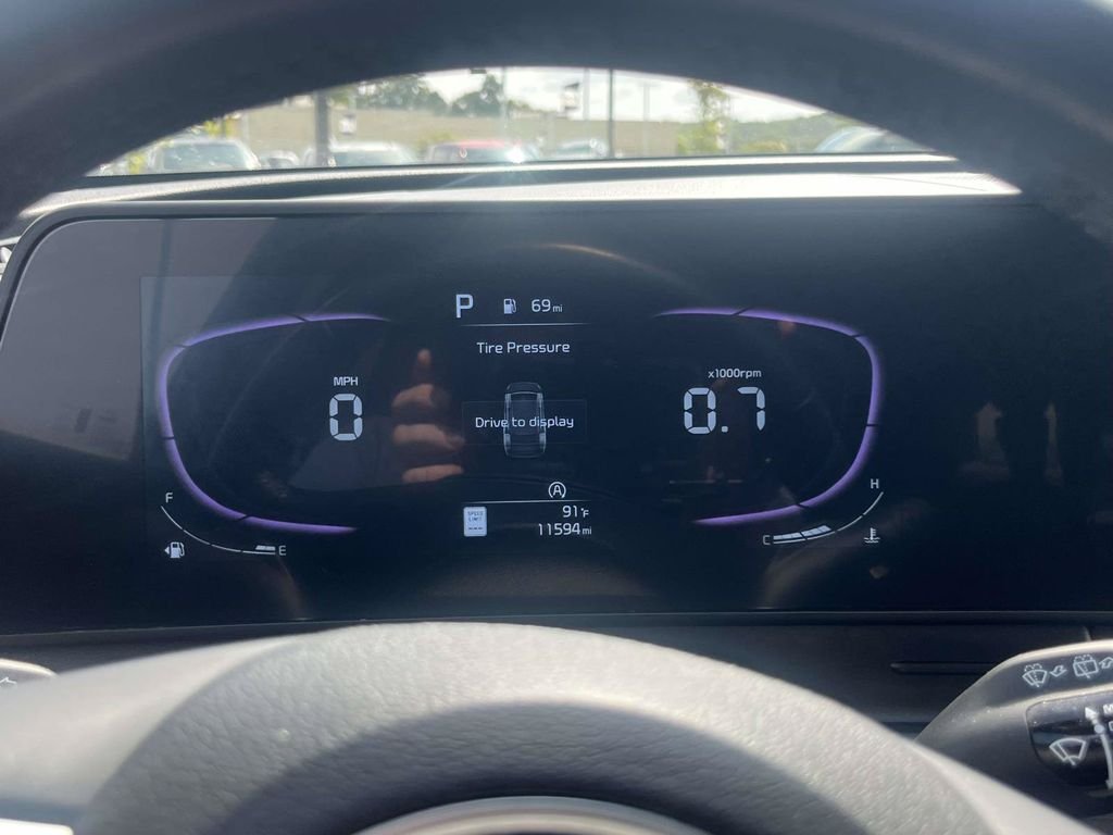 Used 2025 Silver Kia EX image 21