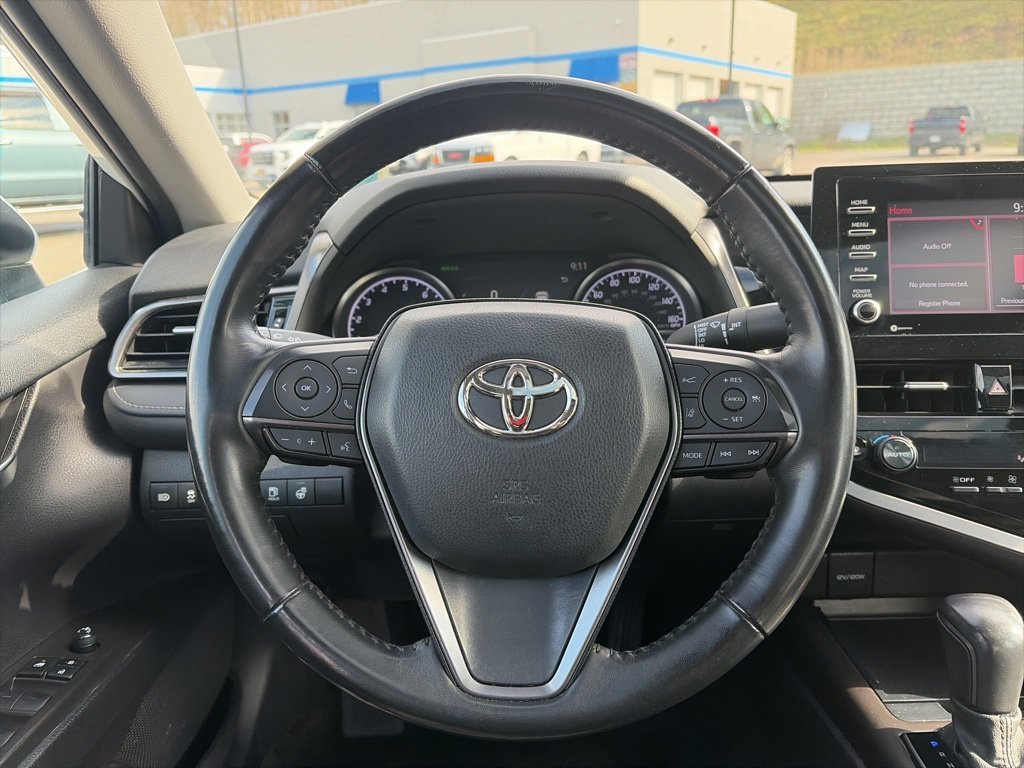 Used 2023 White Toyota SE image 19