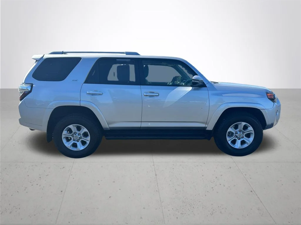 Used 2017 Silver Toyota SR5 Premium image 6
