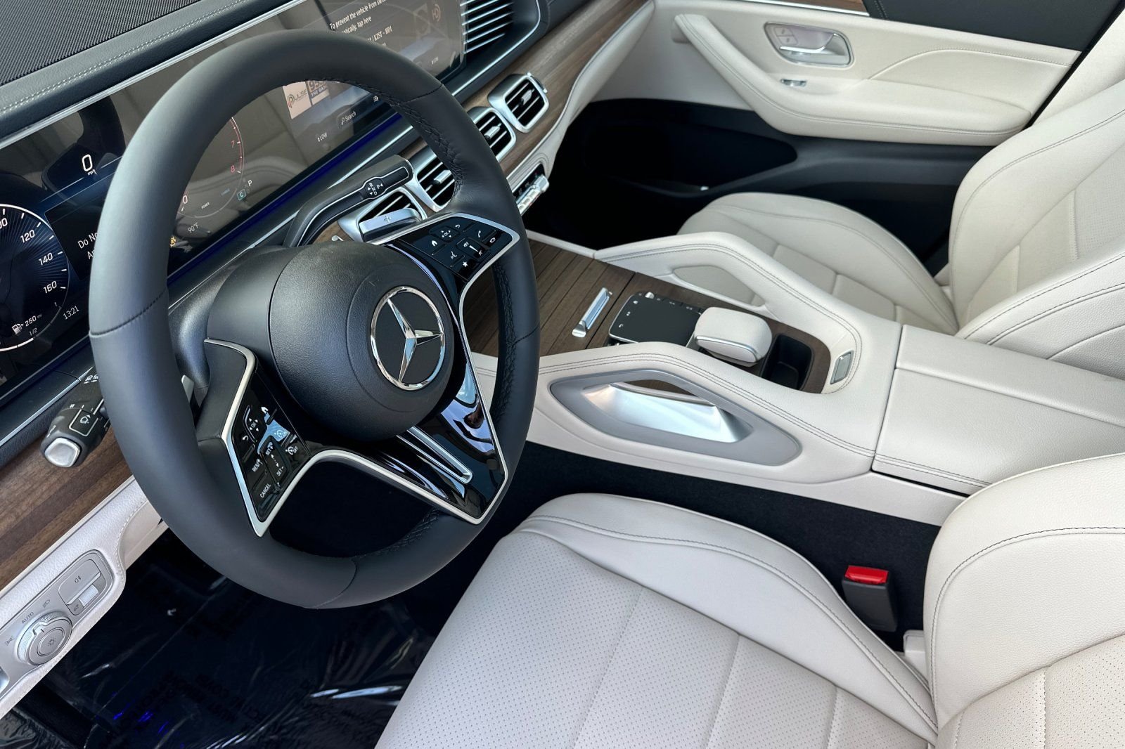 New 2026 White Mercedes-Benz GLE 450 image 10