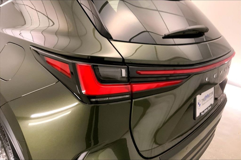Used 2025 Green Pearl Lexus 350 Luxury image 28