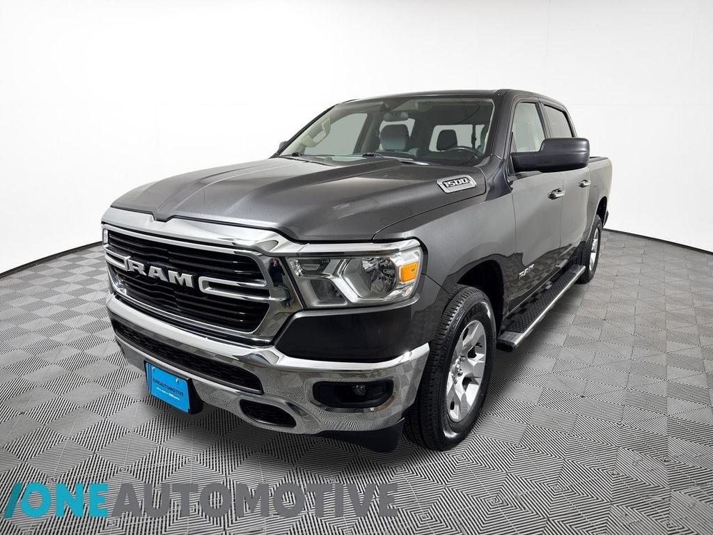 2019 RAM 1500 Big Horn/Lone Star 4x4 Crew Cab 5'7's photo
