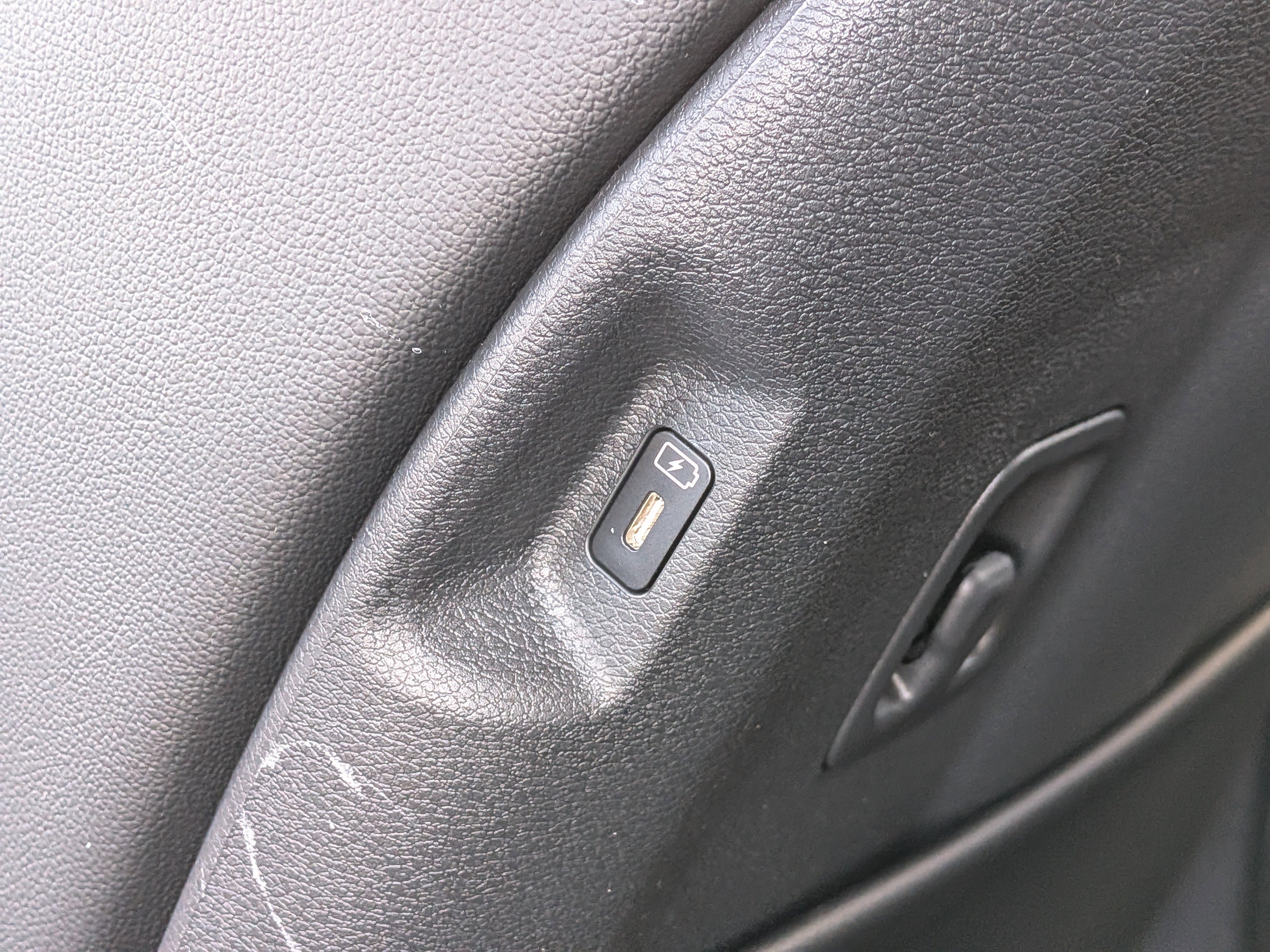 New 2026 Glacial White Pearl Kia EX image 18