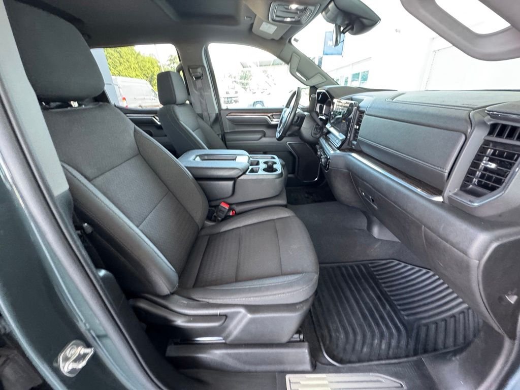Used 2025 Gray Chevrolet LT image 16